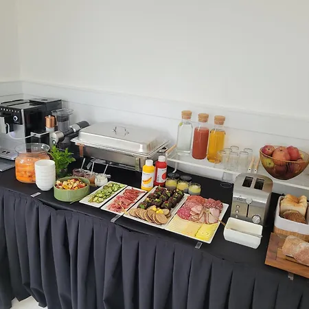 Boutique Mengeles Pienotava Villa *